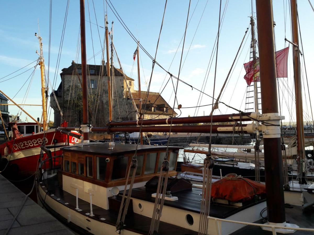 Le Studio Du Gouverneur Honfleur Exteriör bild